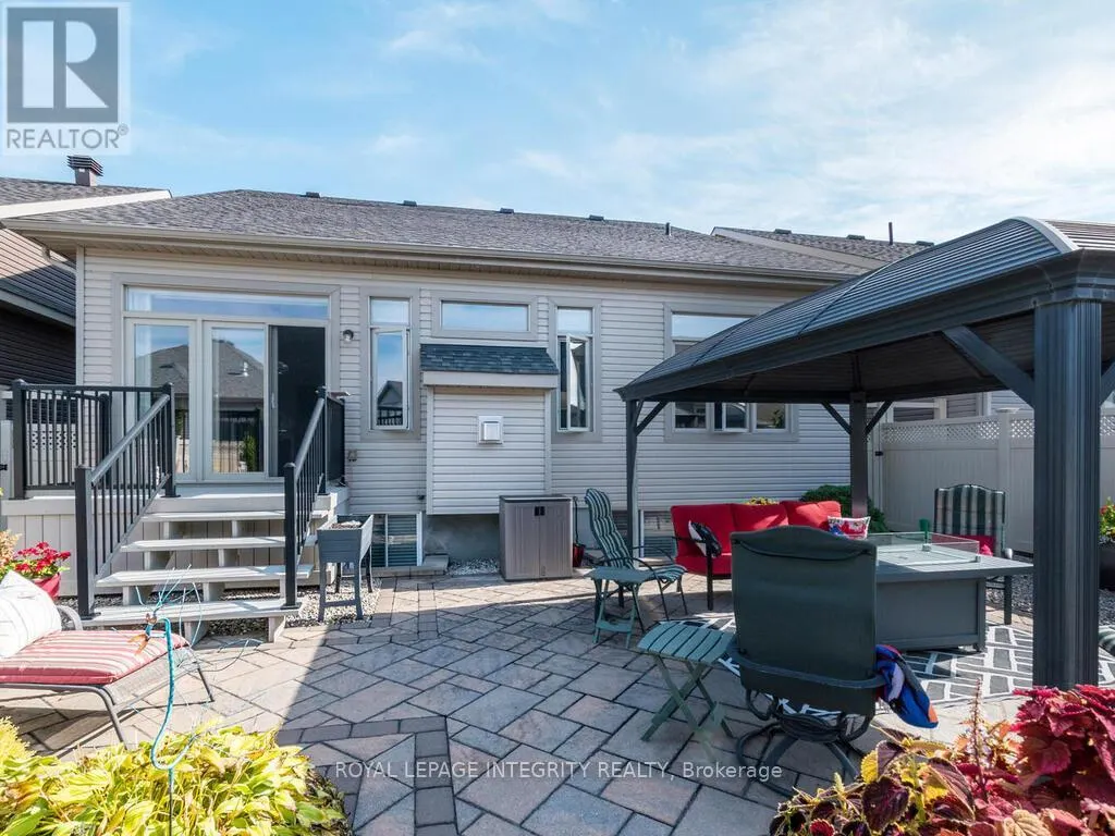 112 ELFIN GROVE