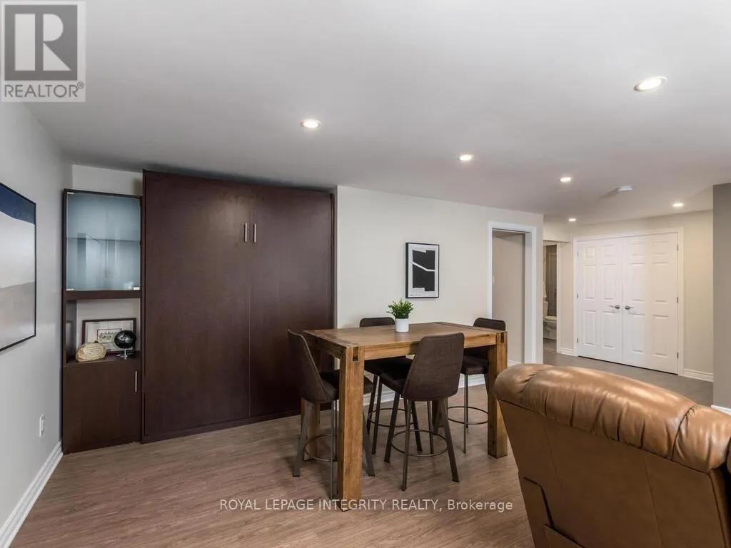 112 ELFIN GROVE
