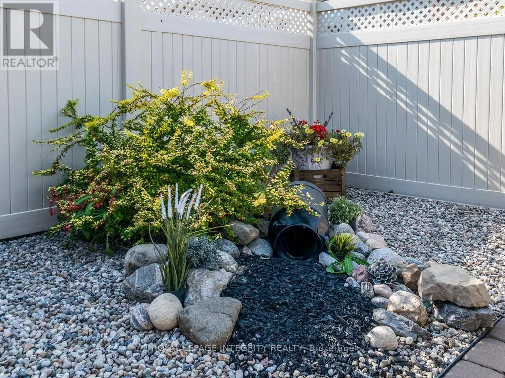 112 ELFIN GROVE