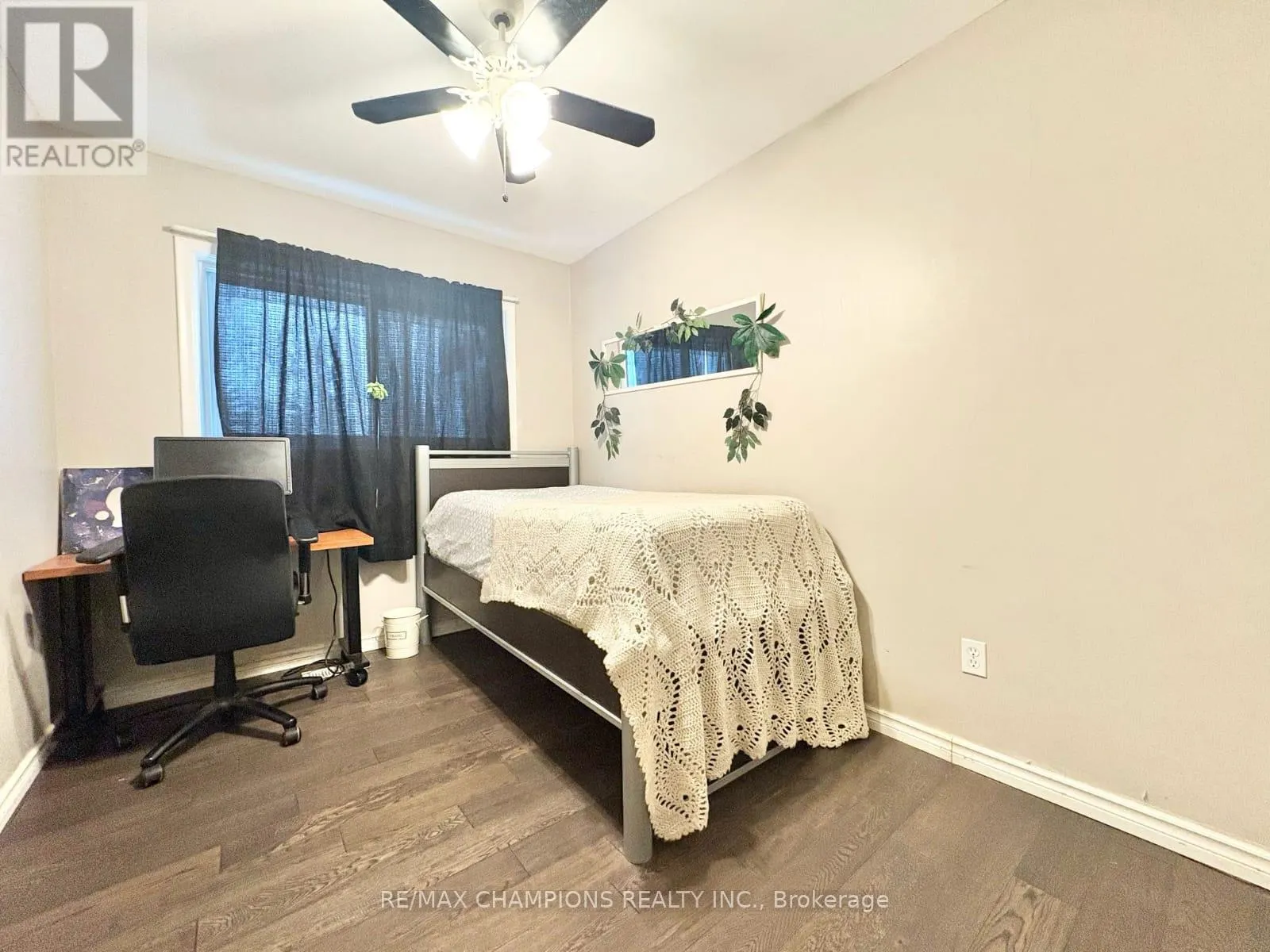 265 GLENRIDGE DRIVE