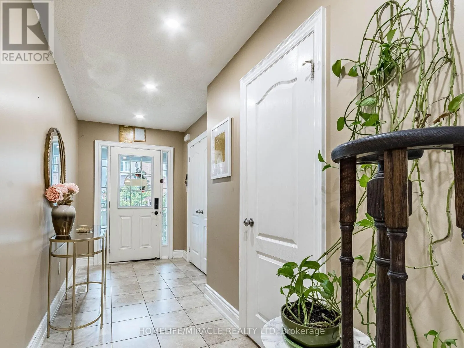 # 143 - 1035 VICTORIA ROAD S