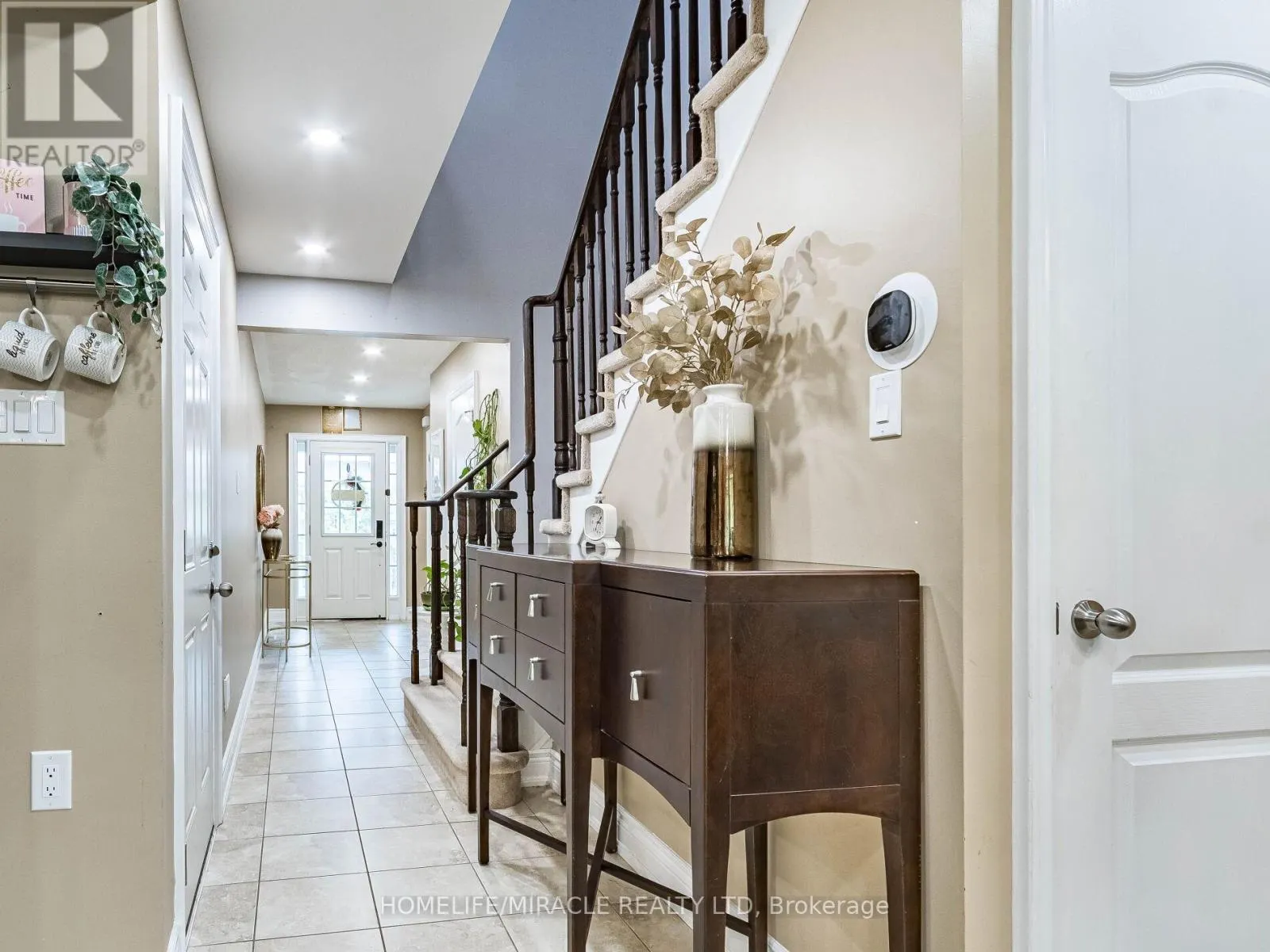 # 143 - 1035 VICTORIA ROAD S