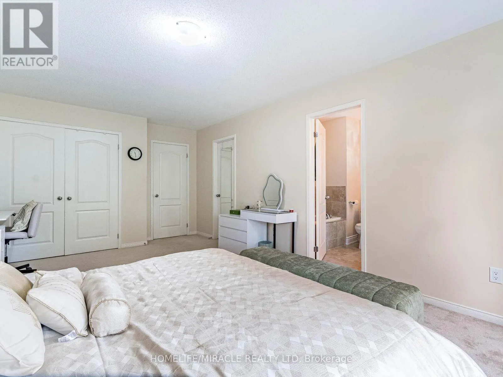 # 143 - 1035 VICTORIA ROAD S