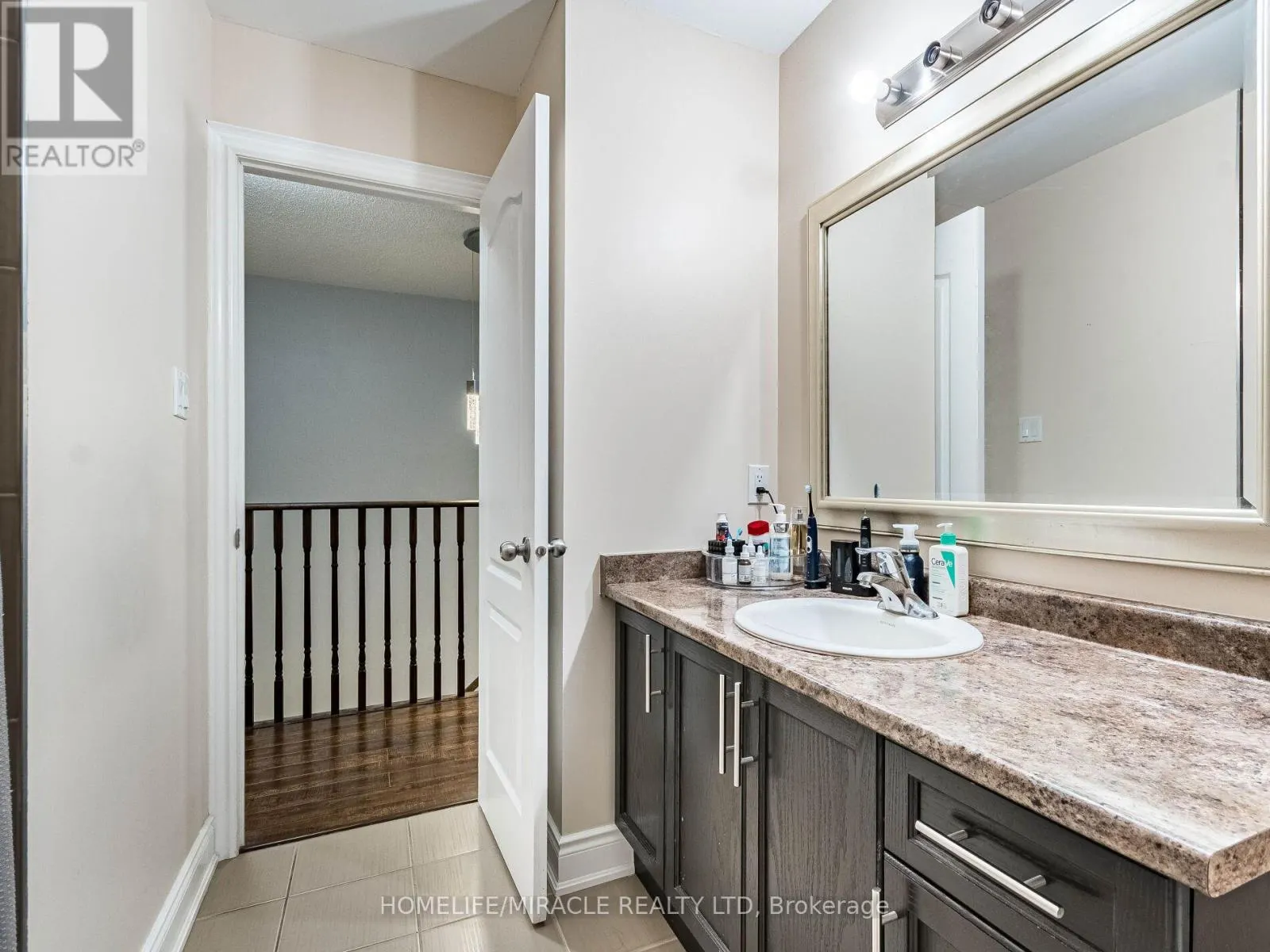 # 143 - 1035 VICTORIA ROAD S