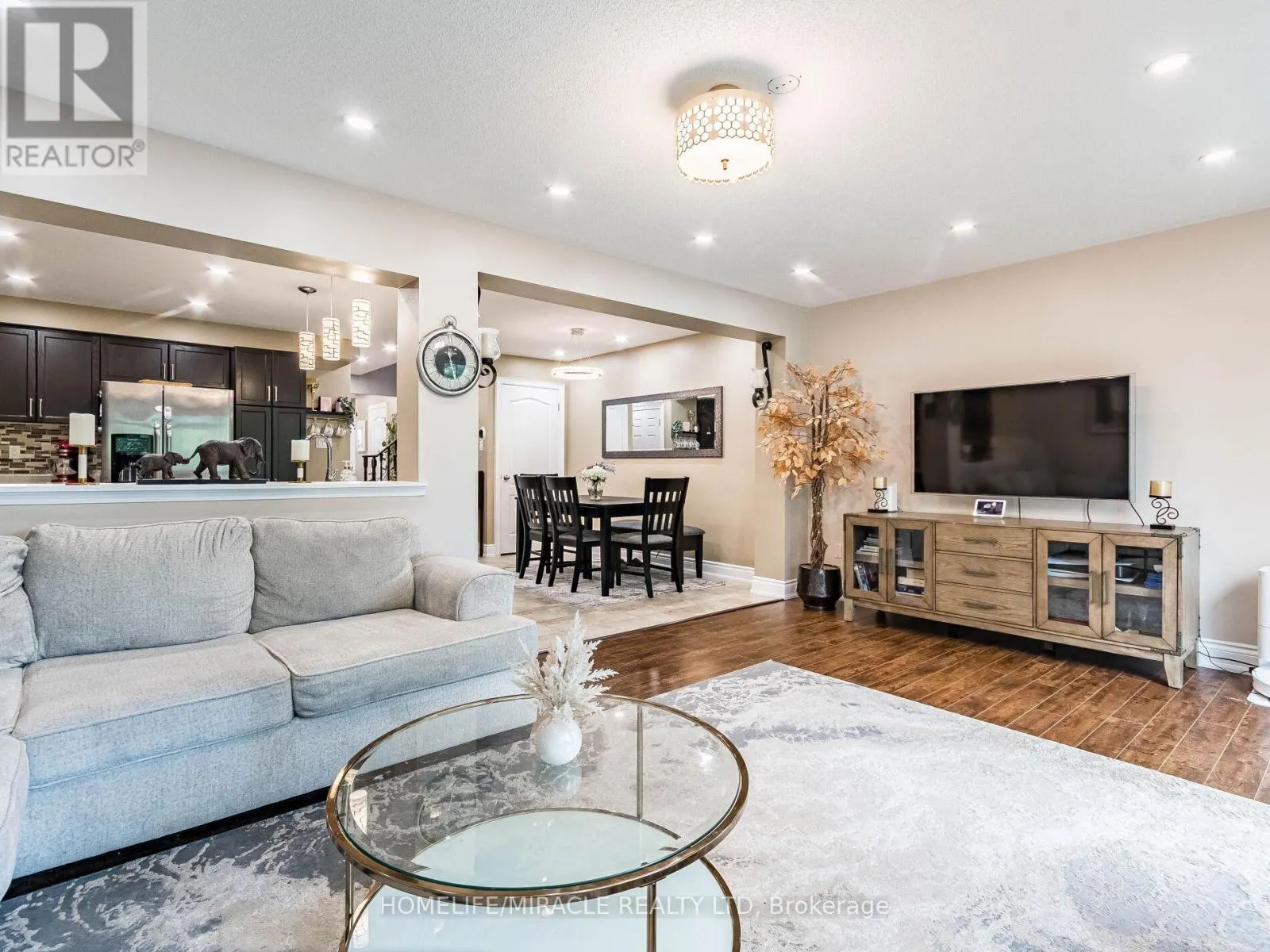 # 143 - 1035 VICTORIA ROAD S