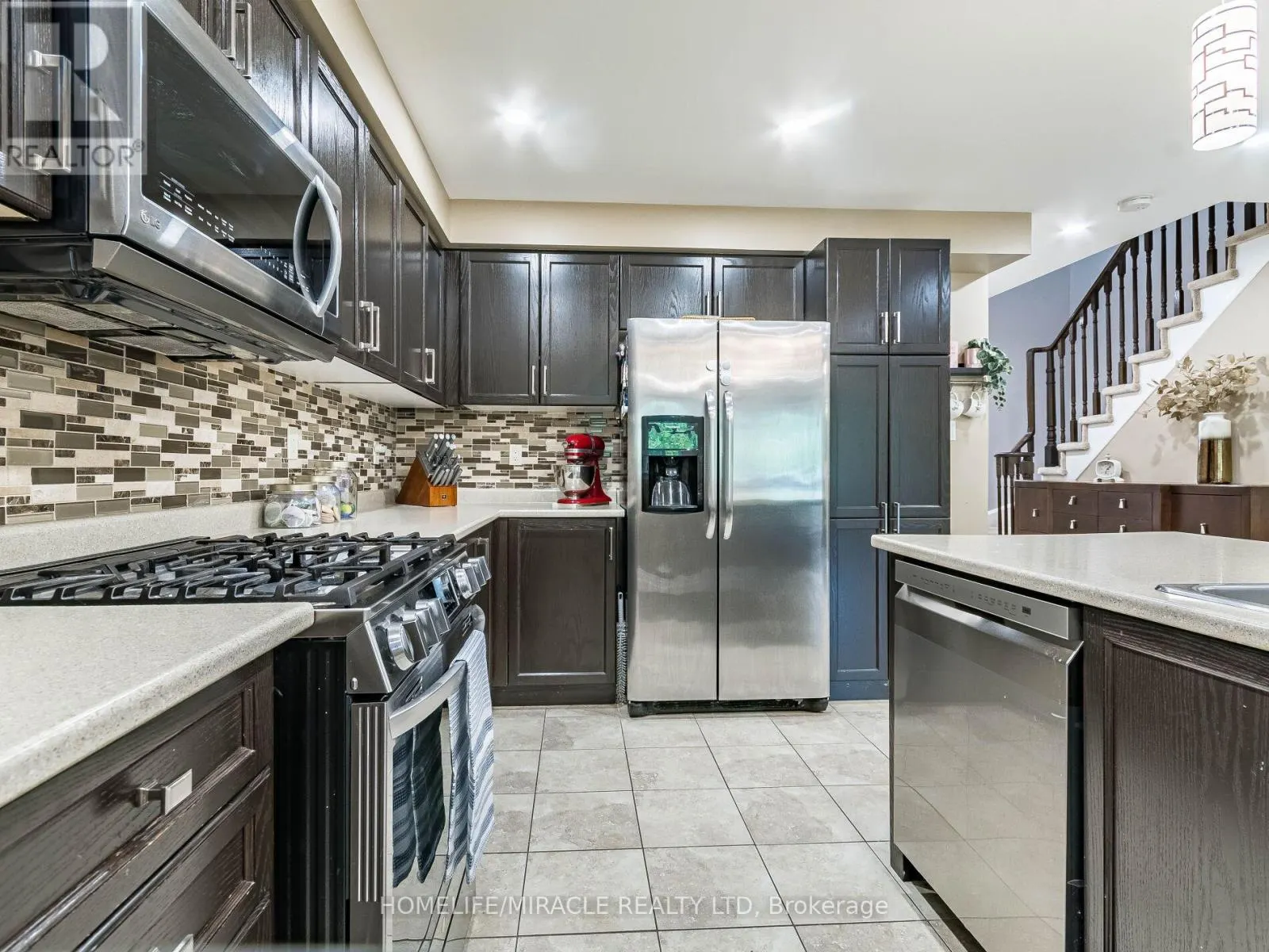 # 143 - 1035 VICTORIA ROAD S