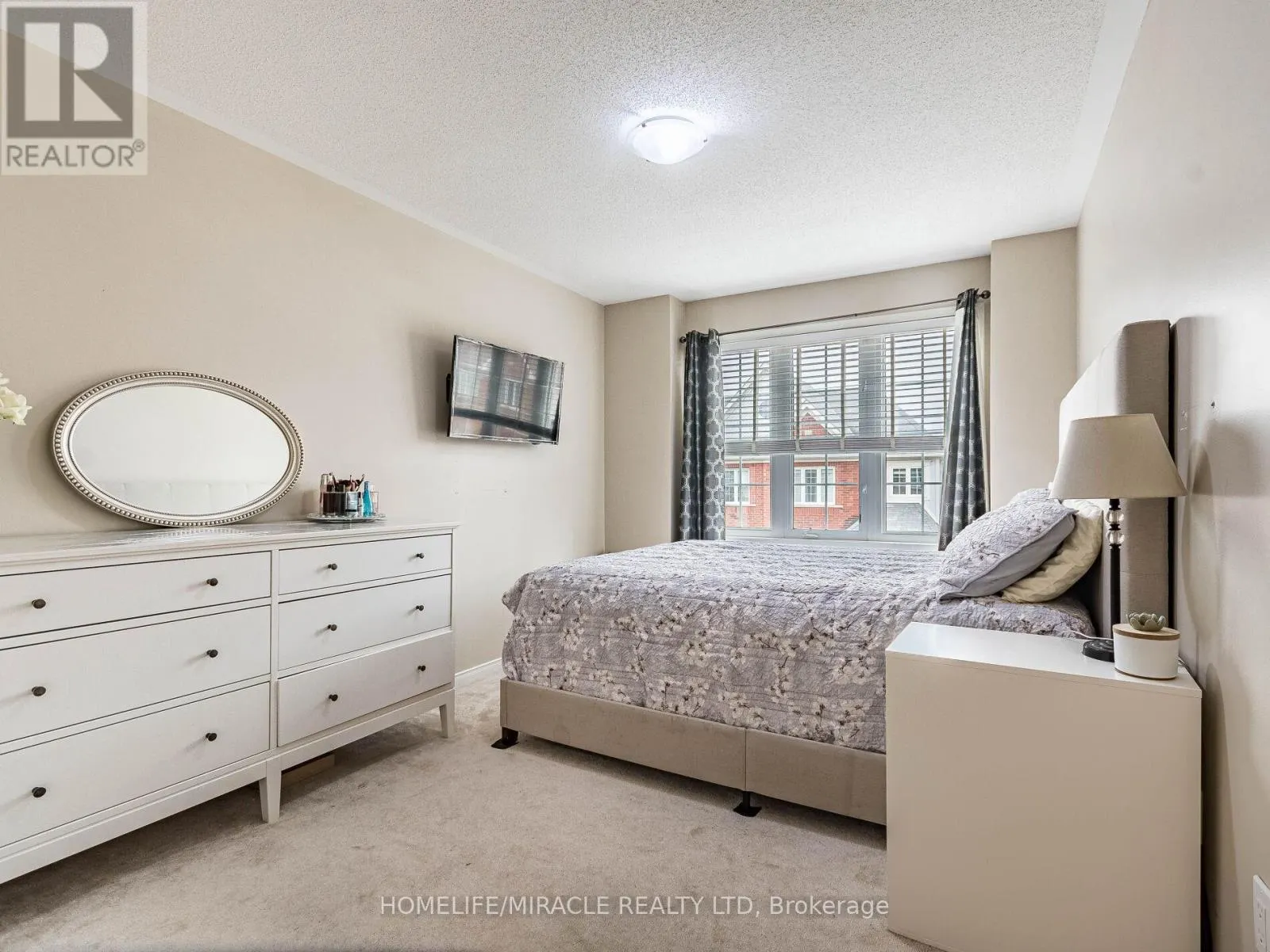 # 143 - 1035 VICTORIA ROAD S