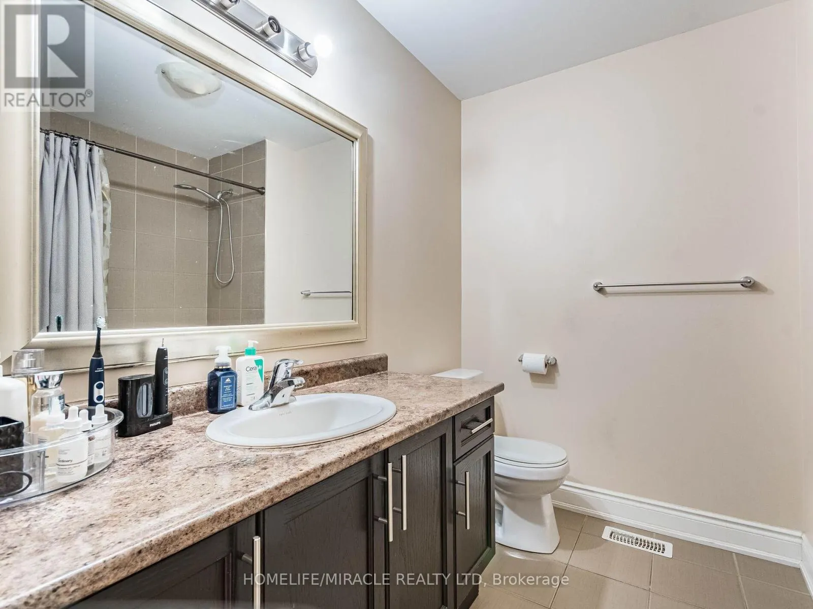 # 143 - 1035 VICTORIA ROAD S