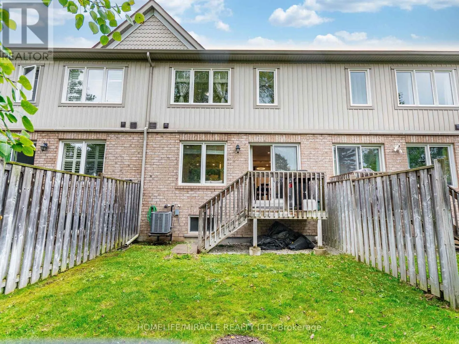 # 143 - 1035 VICTORIA ROAD S
