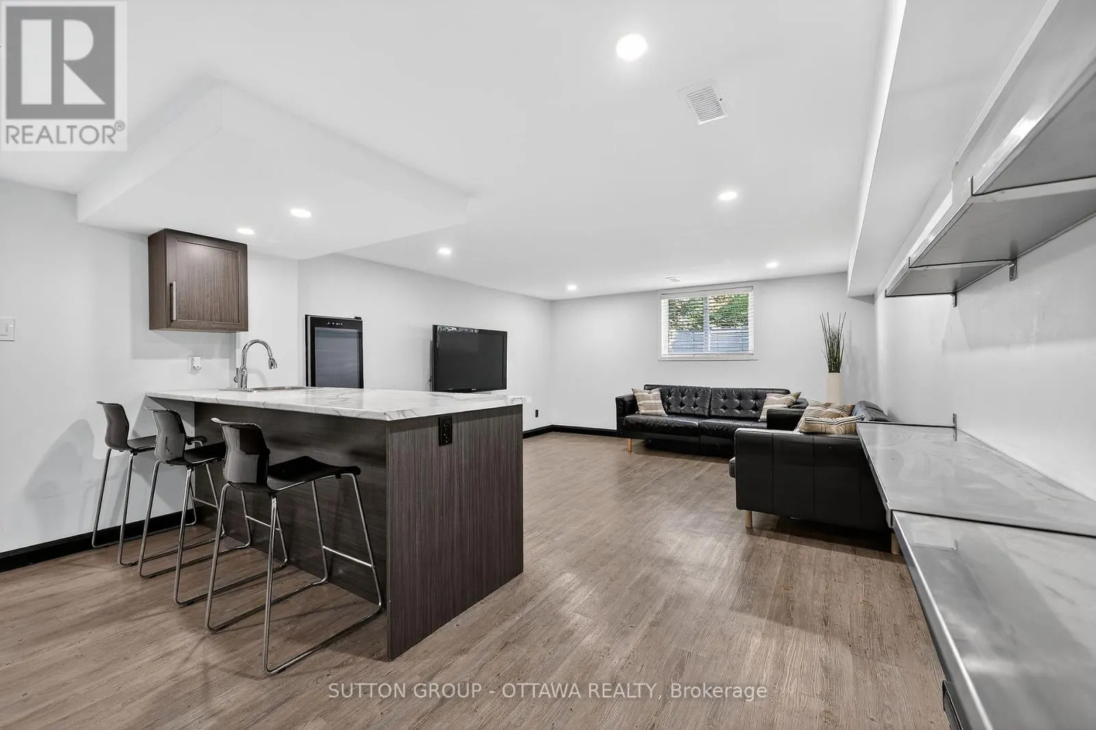 1000 ADLEY ROAD N
