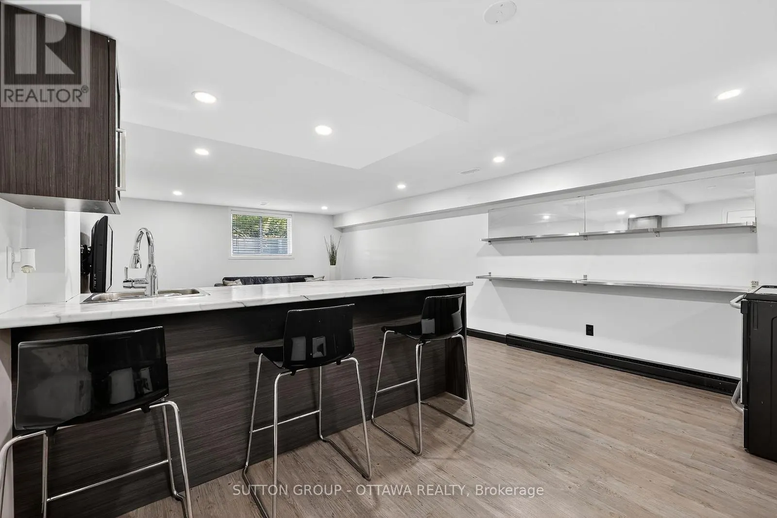 1000 ADLEY ROAD N