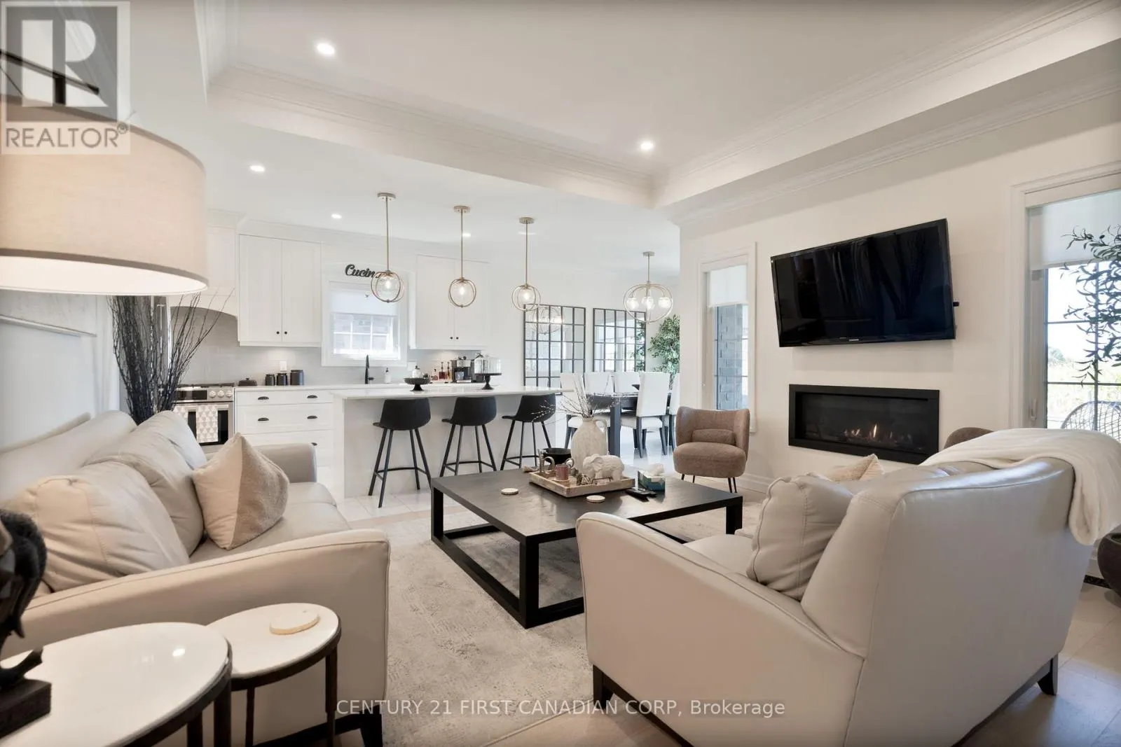 161 COLLINS WAY