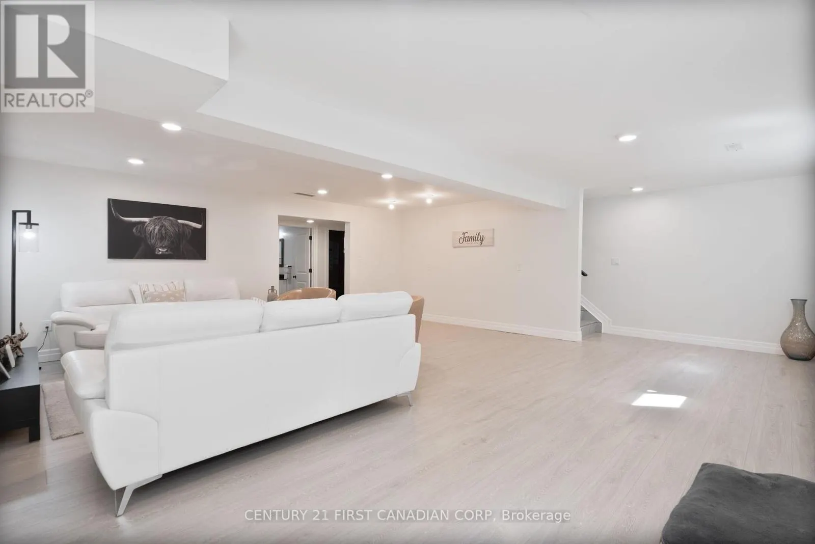 161 COLLINS WAY