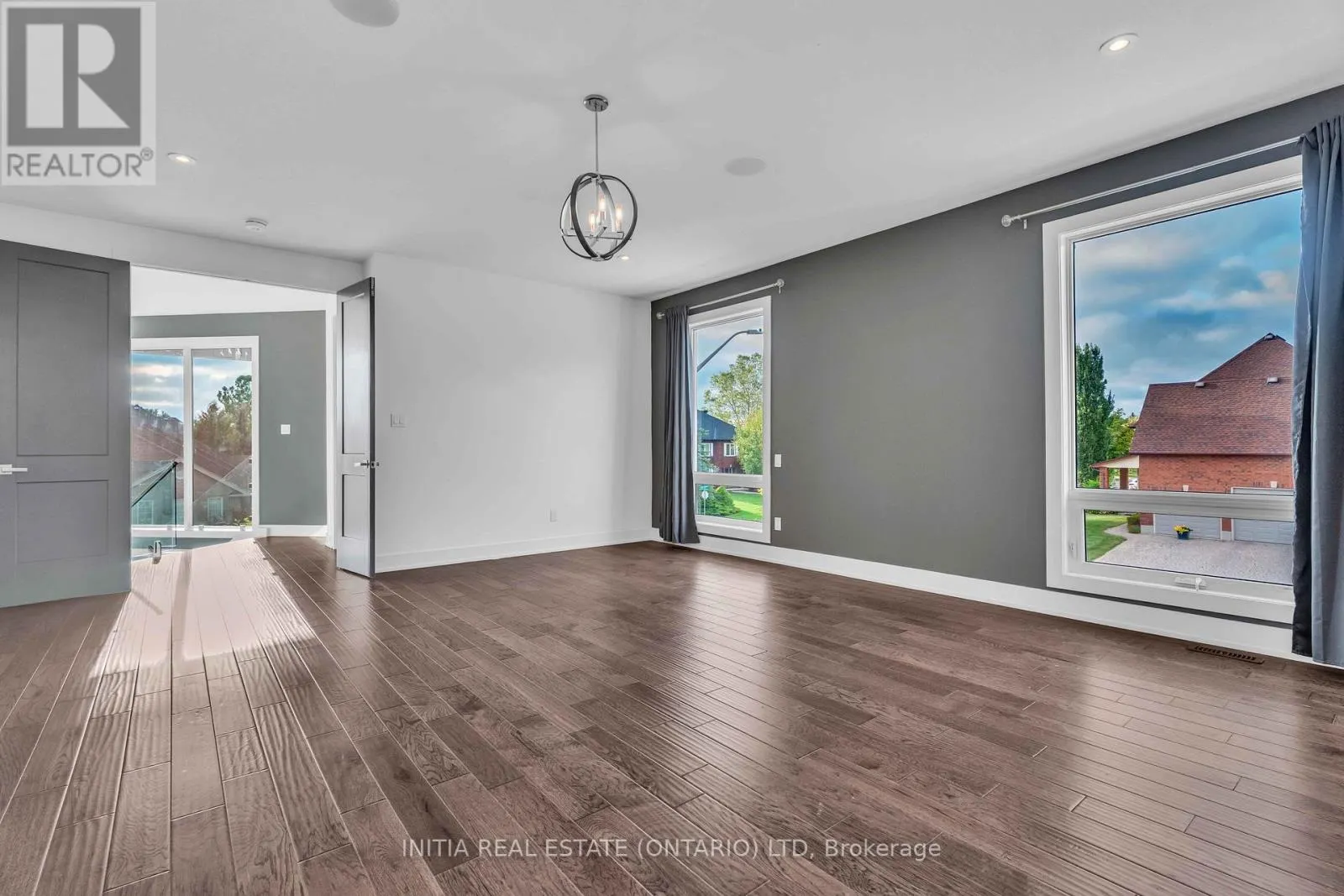 115 SOUTH CARRIAGE ROAD