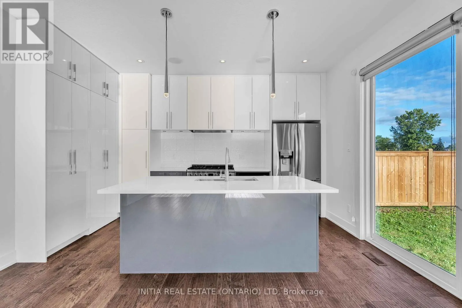 115 SOUTH CARRIAGE ROAD