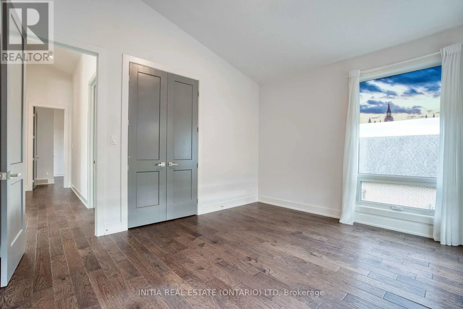 115 SOUTH CARRIAGE ROAD