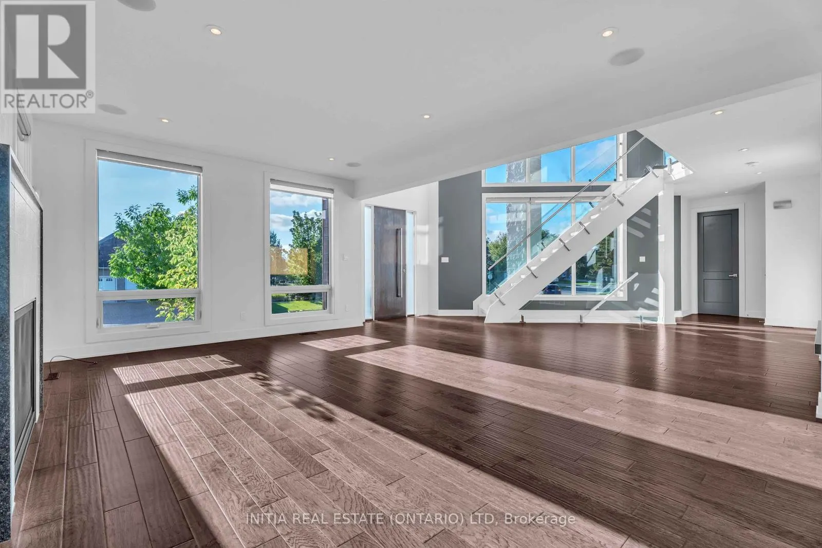 115 SOUTH CARRIAGE ROAD