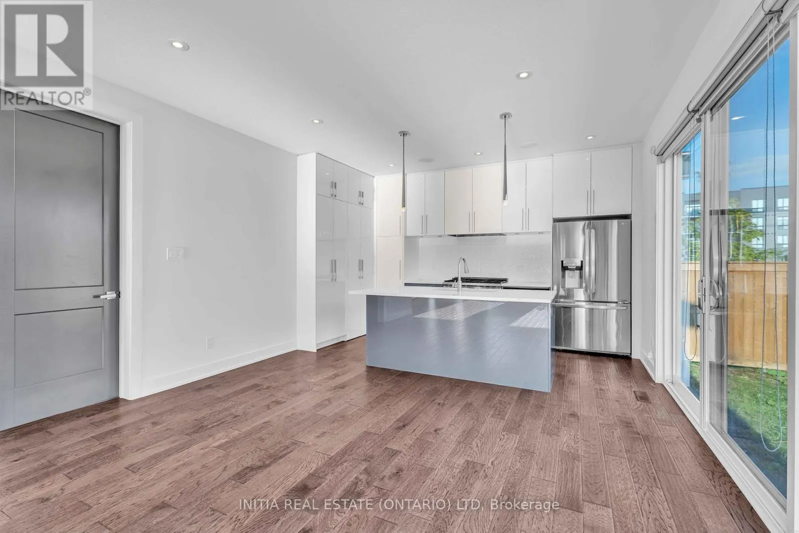 115 SOUTH CARRIAGE ROAD