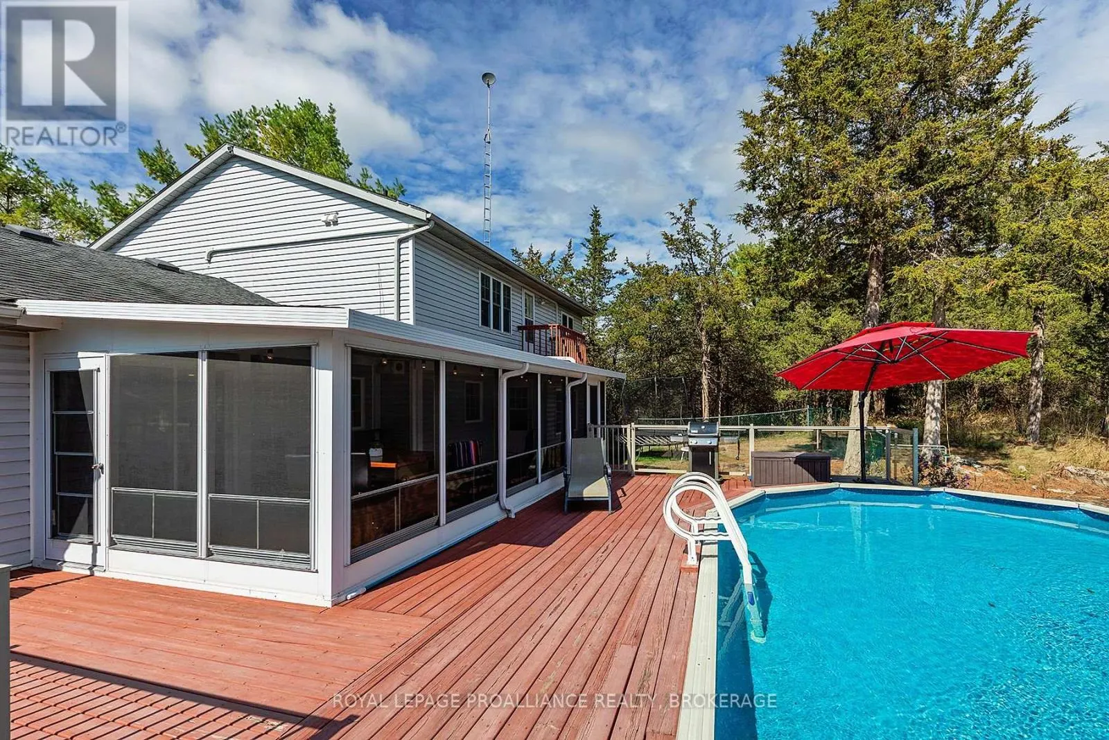 4890 NORTH SHORE CRESCENT