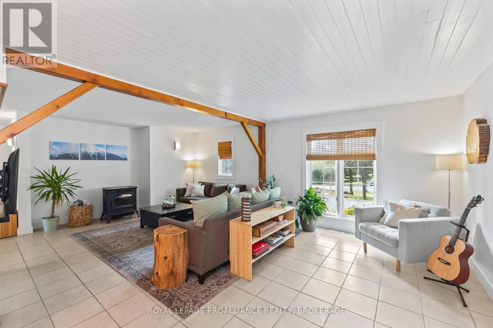 4890 NORTH SHORE CRESCENT