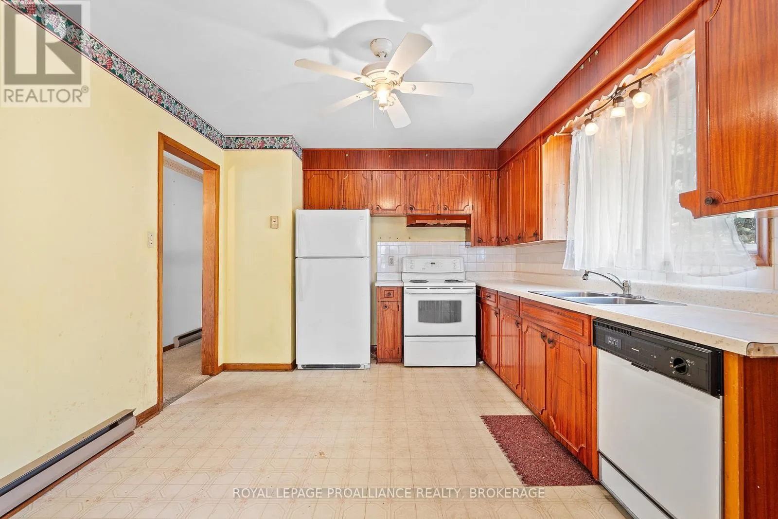 327 AVENUE ROAD