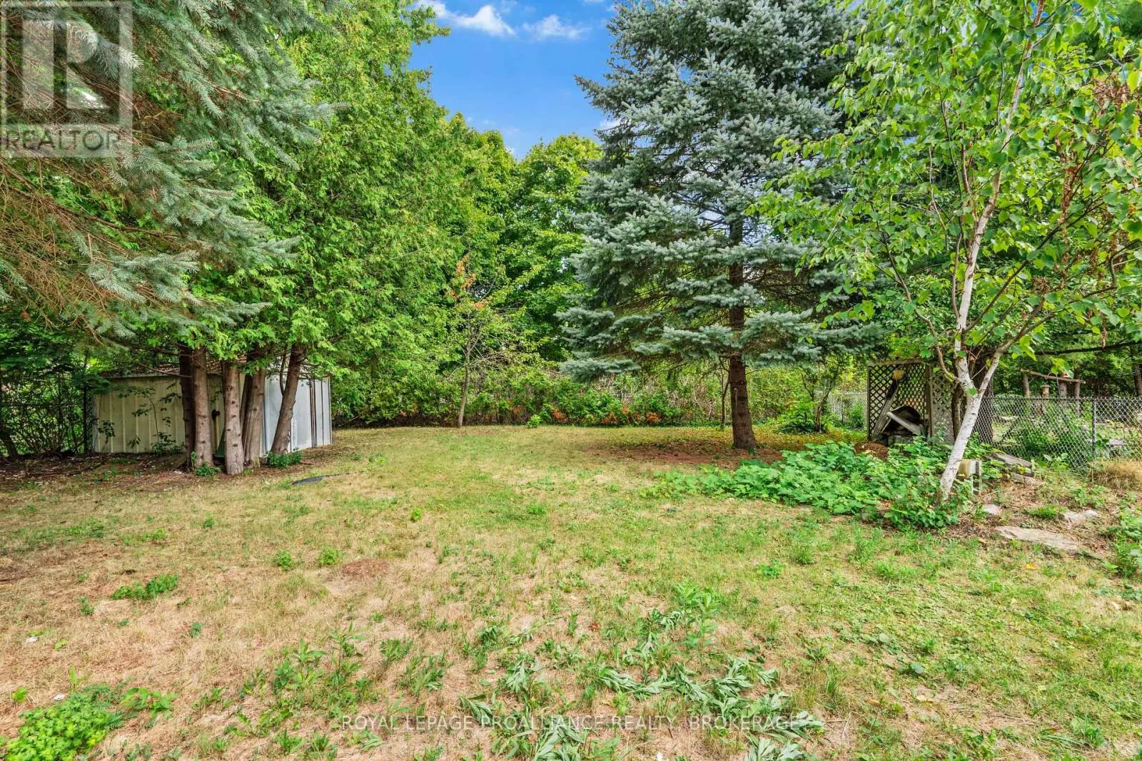 327 AVENUE ROAD