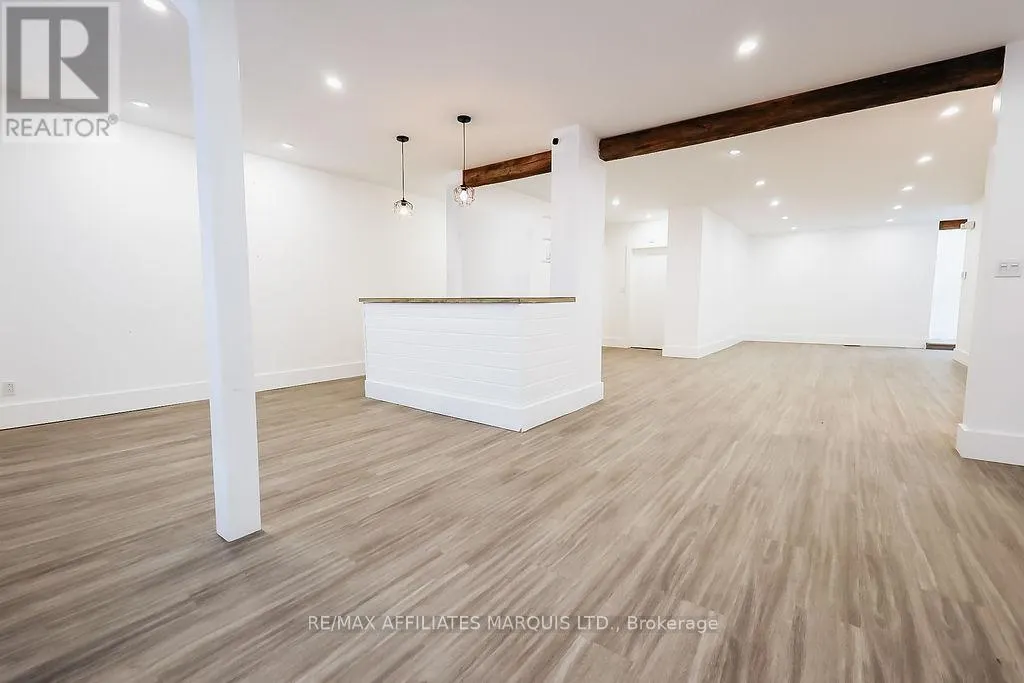 188 MILITARY ROAD S