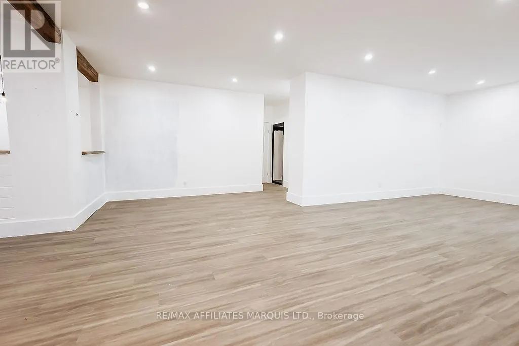 188 MILITARY ROAD S