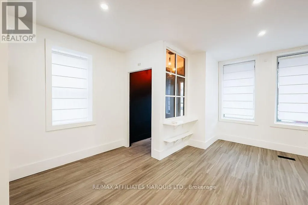 188 MILITARY ROAD S