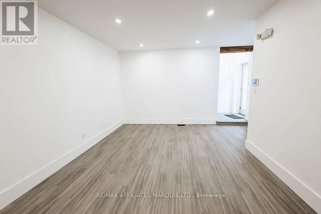 188 MILITARY ROAD S