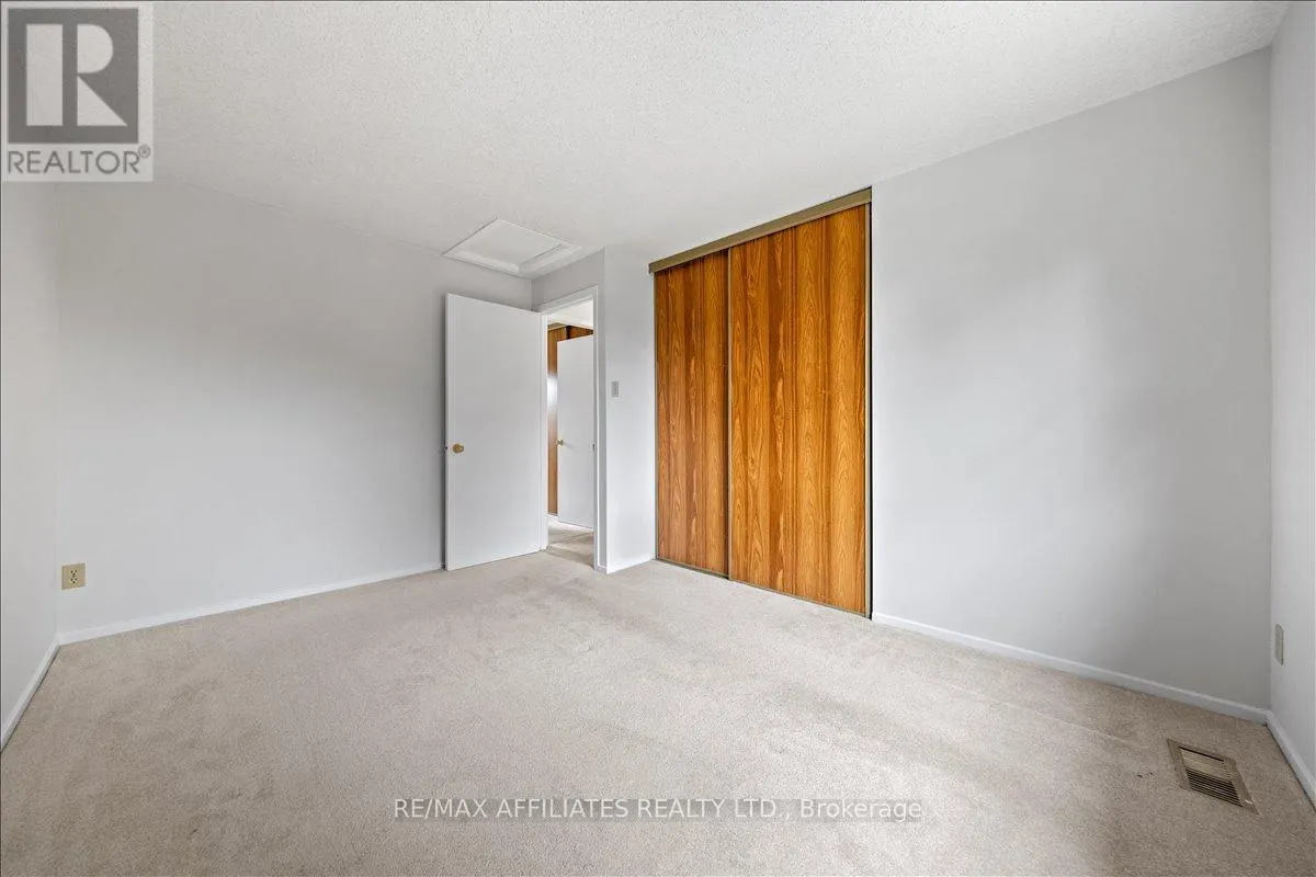 1610 SCHOUTEN DRIVE