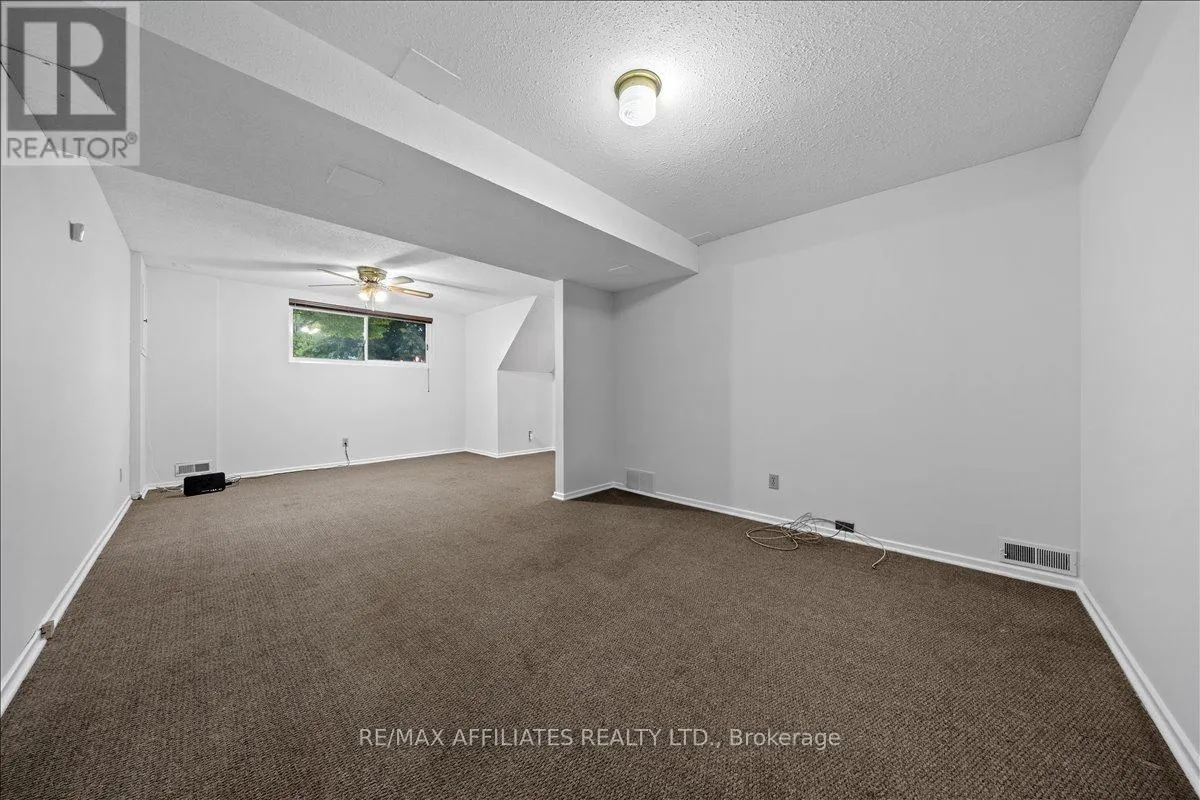 1610 SCHOUTEN DRIVE