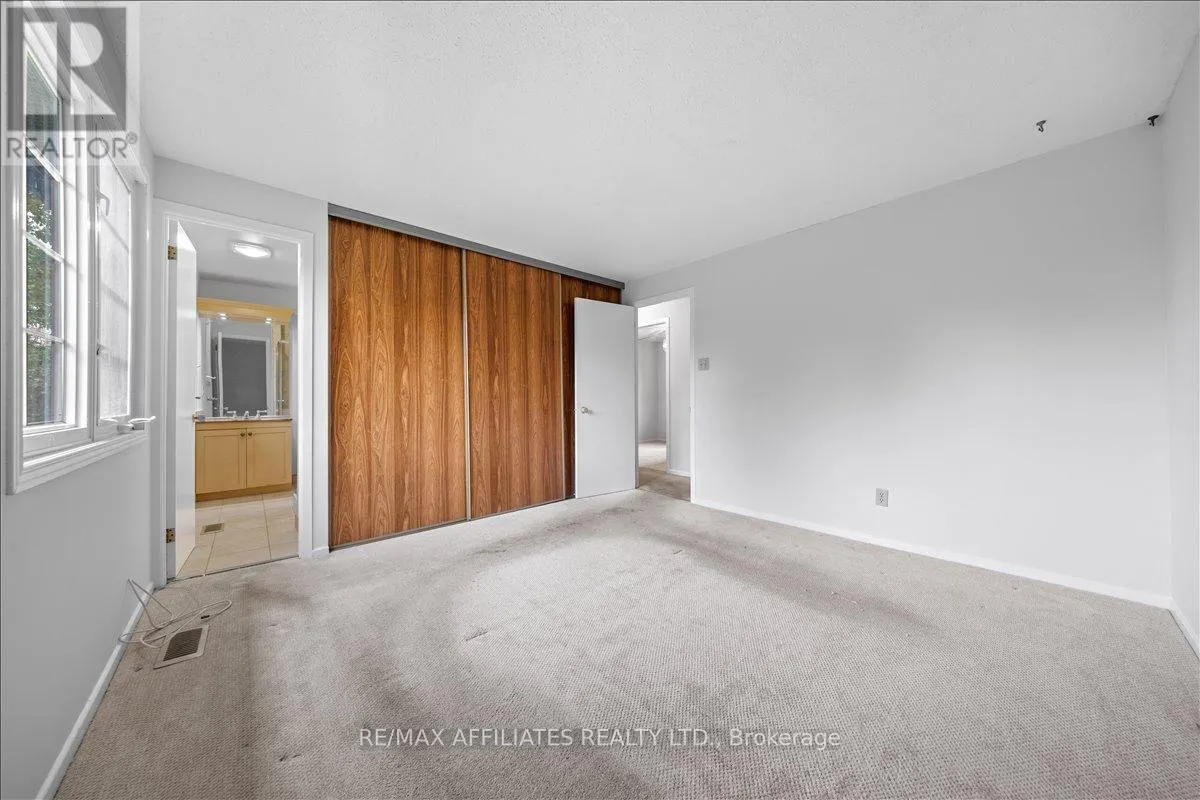 1610 SCHOUTEN DRIVE