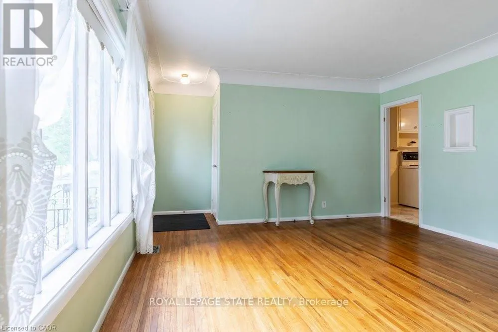 22 DUNNING COURT