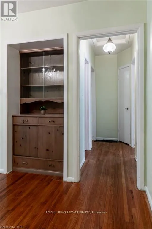 22 DUNNING COURT