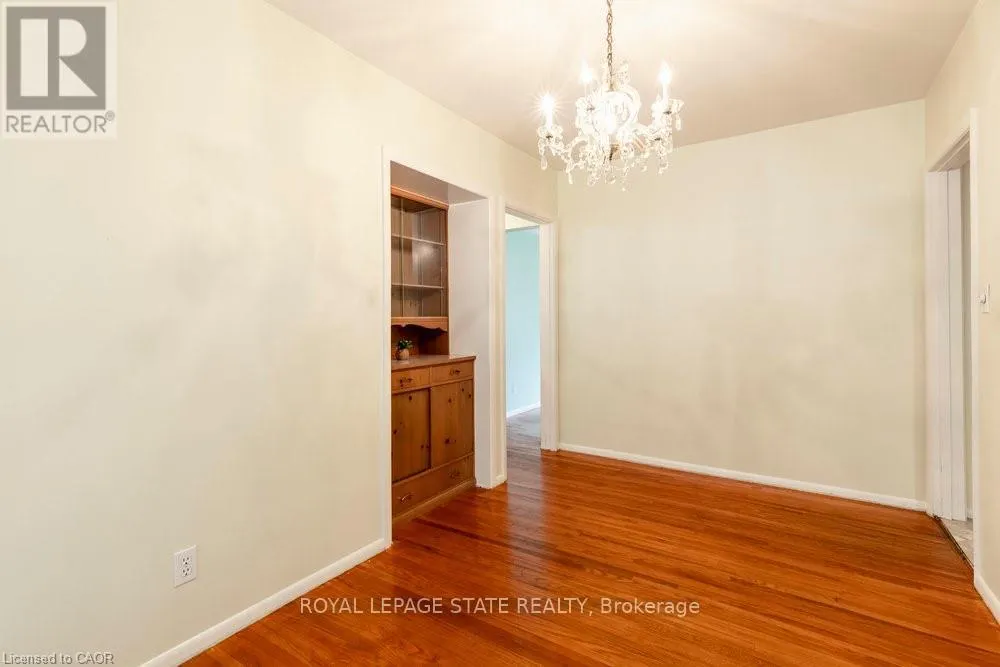 22 DUNNING COURT