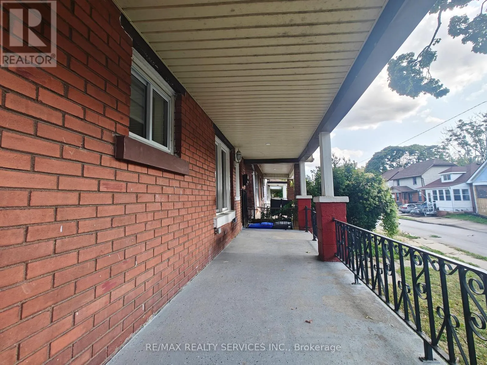 404 JOSEPHINE AVENUE