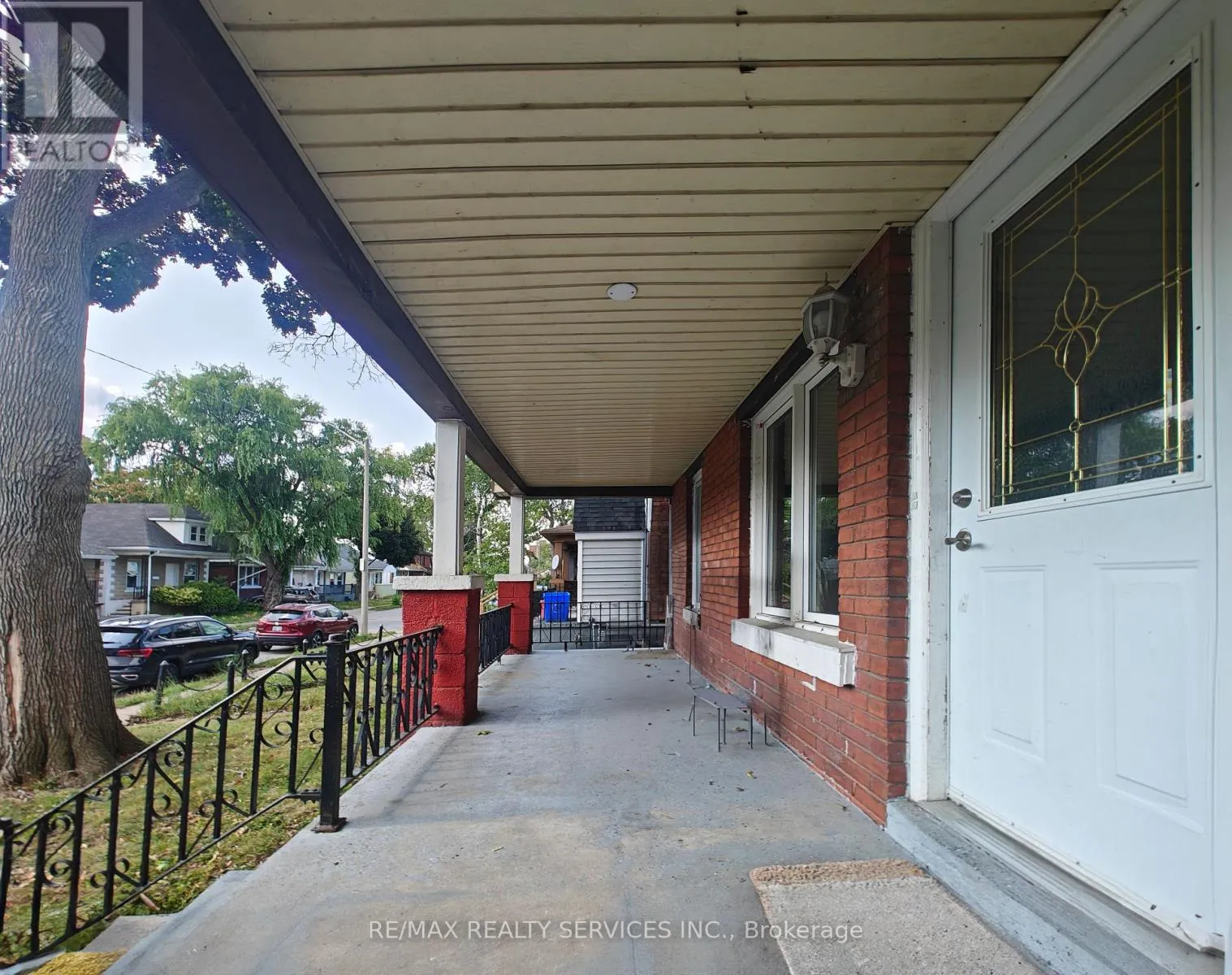 404 JOSEPHINE AVENUE
