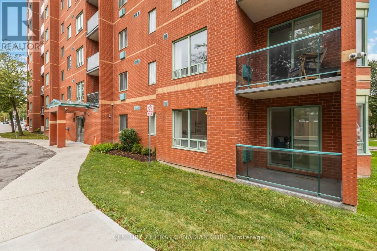 108 - 76 BASE LINE ROAD W, #108