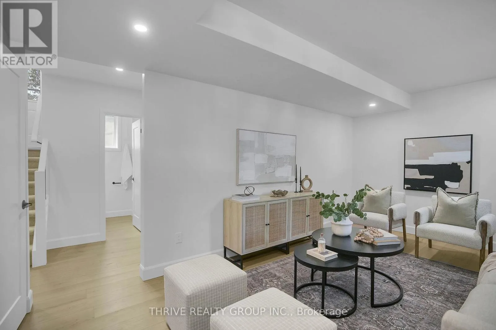 553 VISCOUNT ROAD