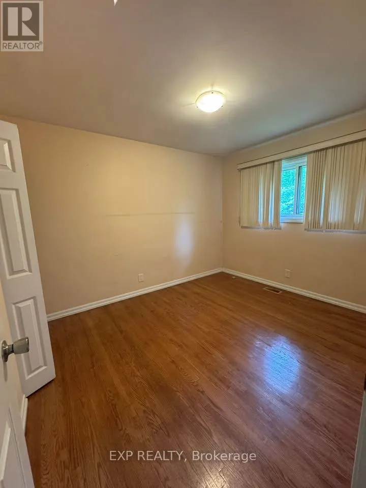 370 GREENBROOK DRIVE