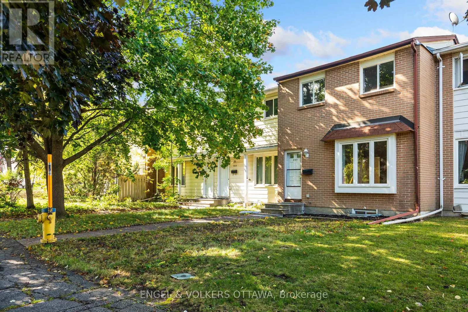 933 GREENBRIAR AVENUE