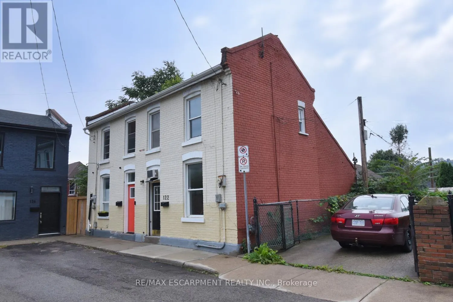 122 EVANS STREET