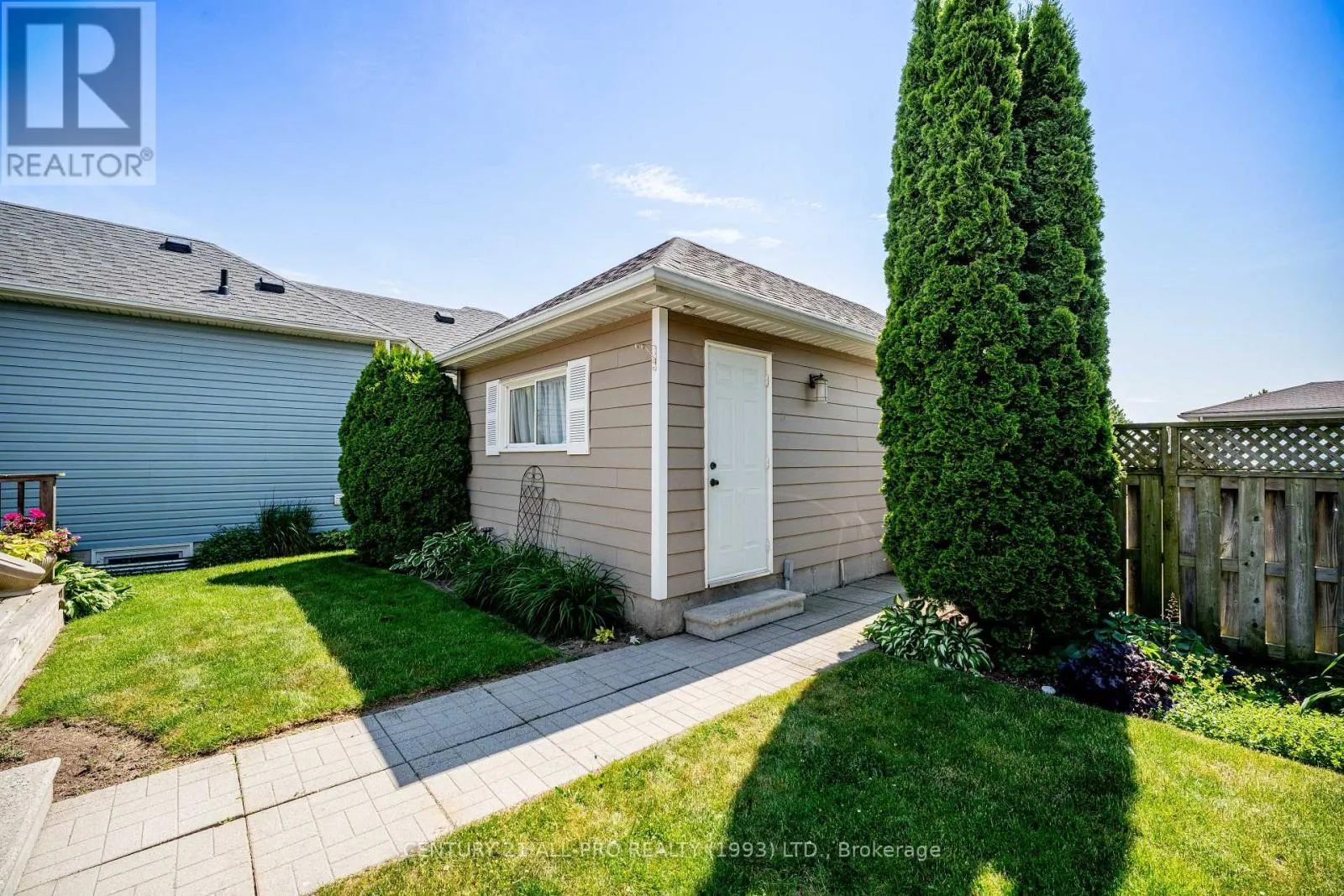 745 PRINCE OF WALES DRIVE