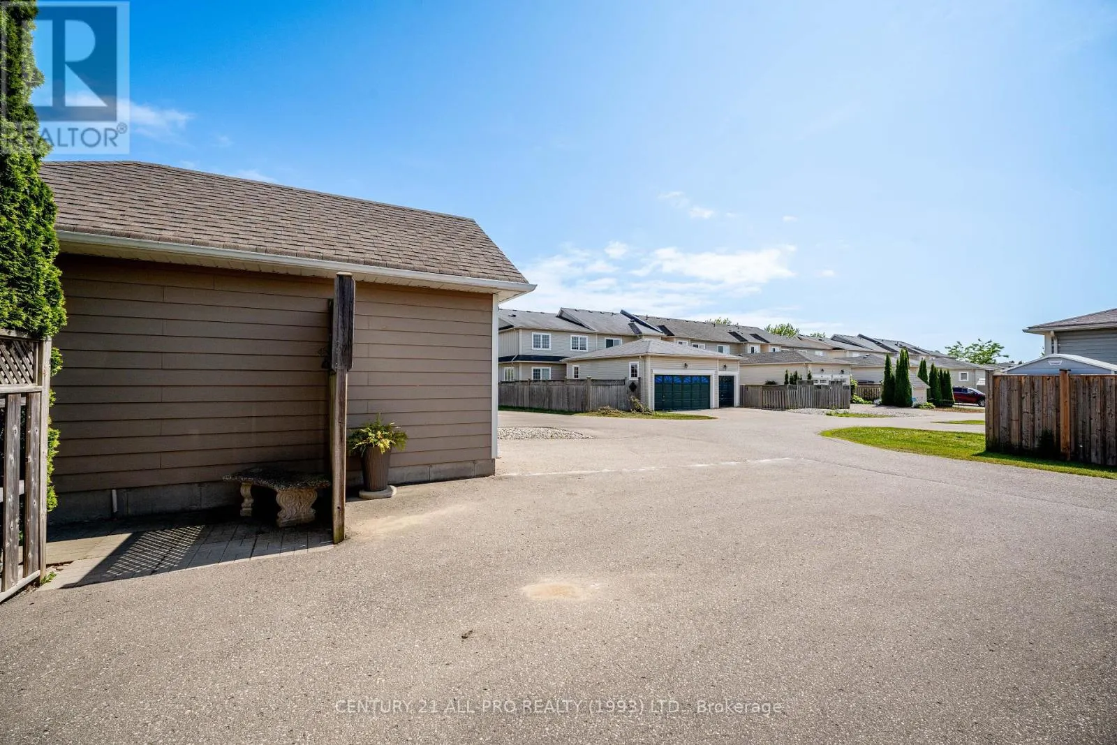 745 PRINCE OF WALES DRIVE