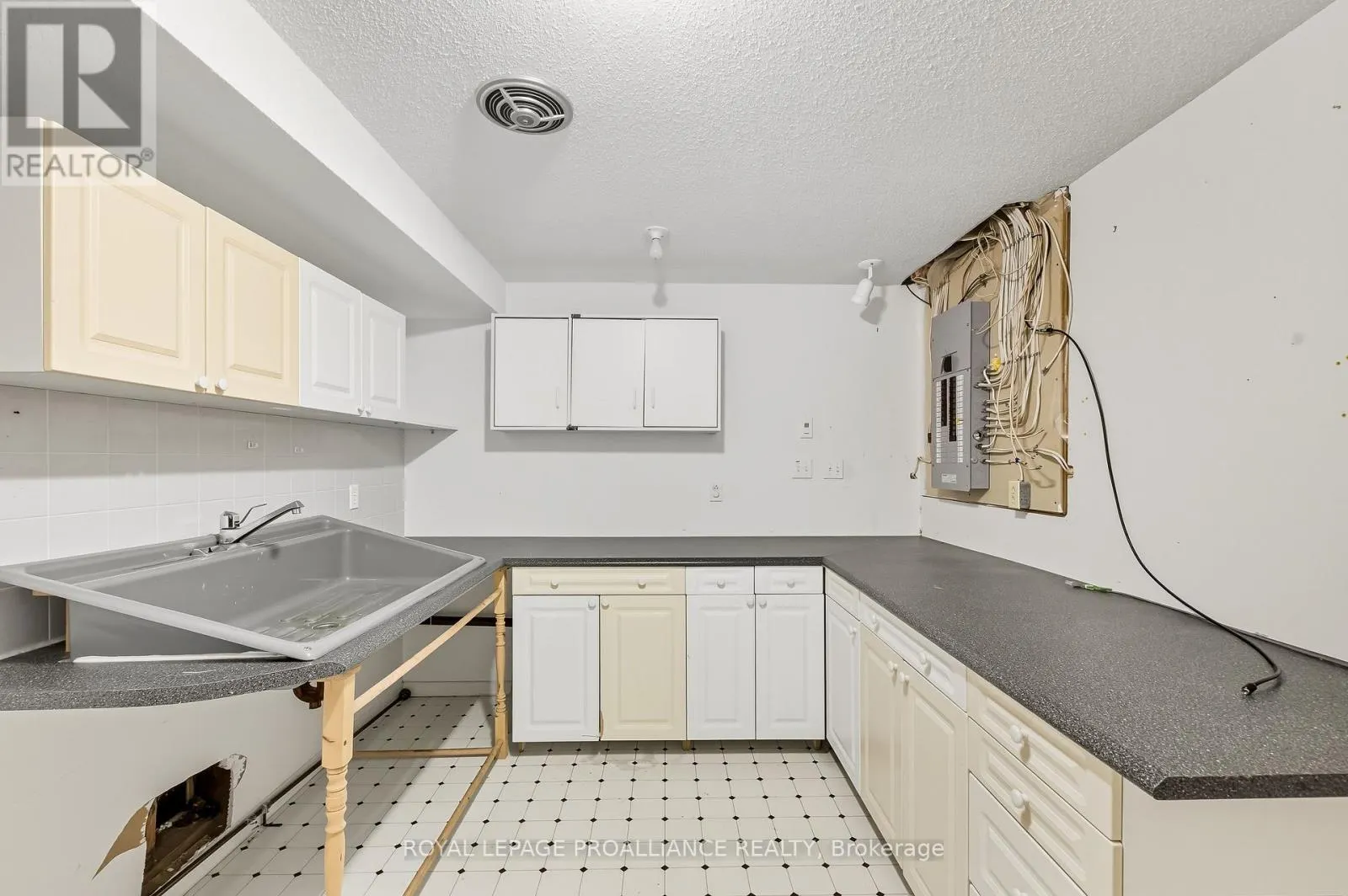 34 FORCHUK CRESCENT
