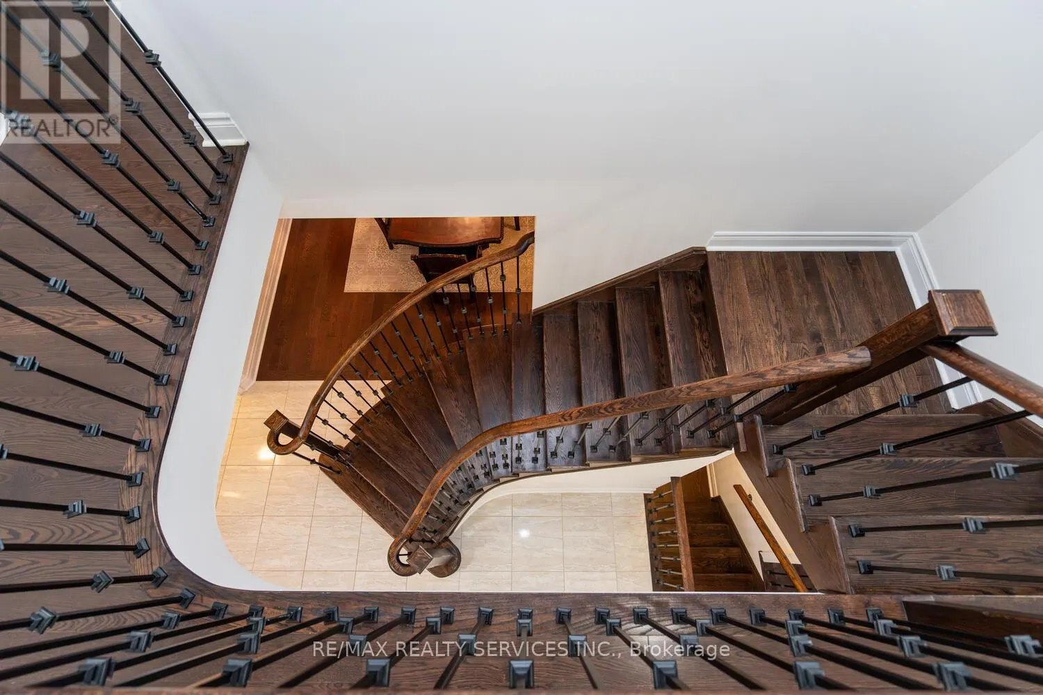 28 STONEGATE AVENUE