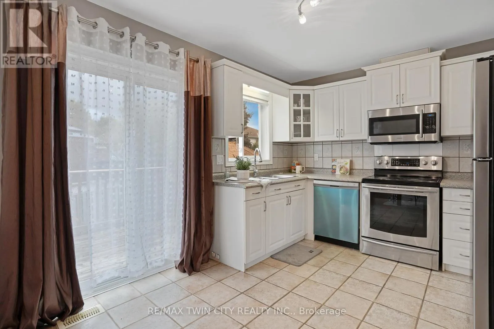 175 STIRLING MACGREGOR DRIVE