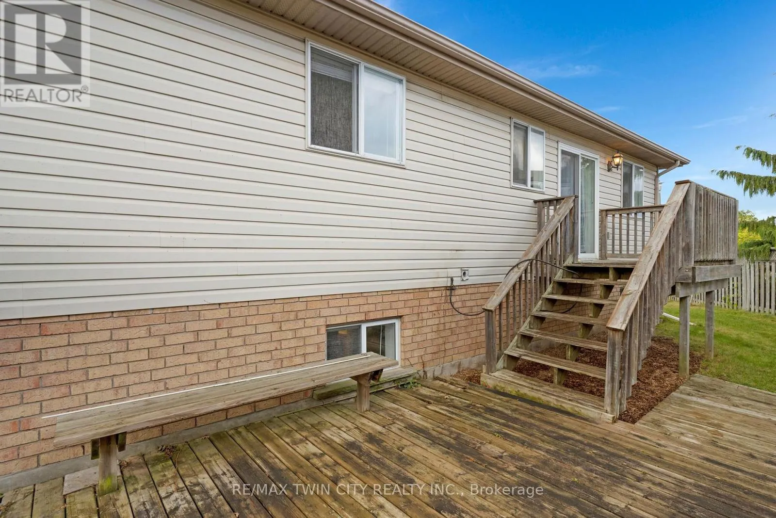 175 STIRLING MACGREGOR DRIVE