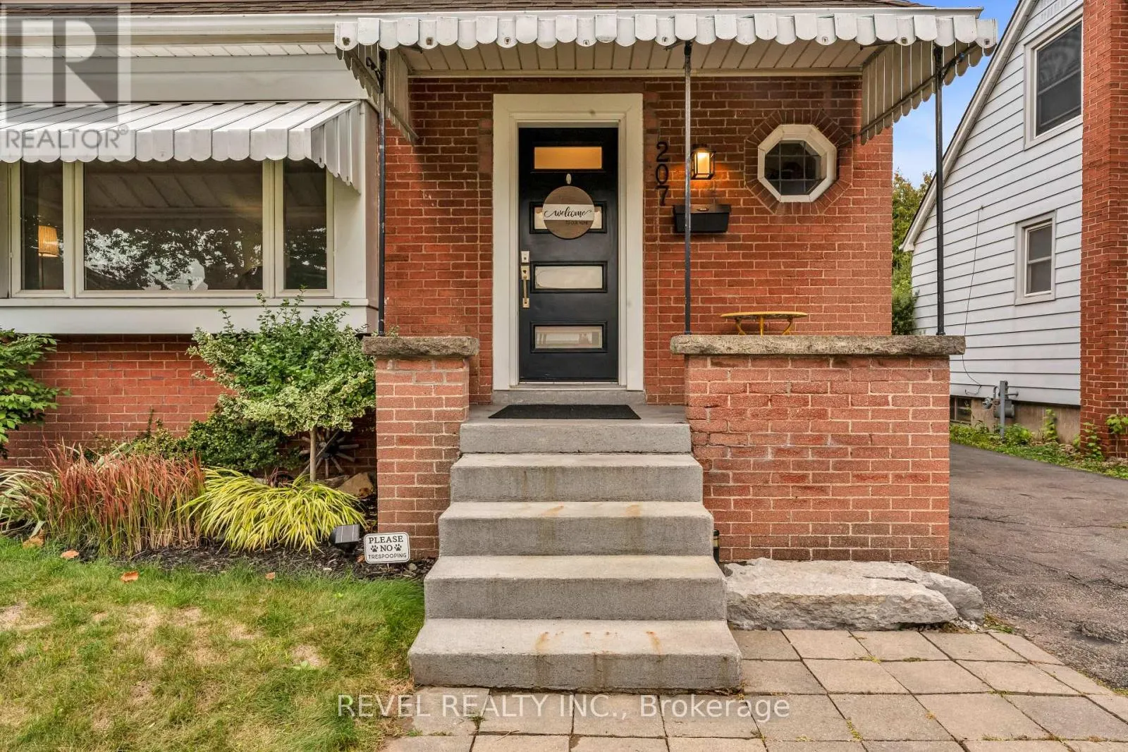 207 AUBURN AVENUE